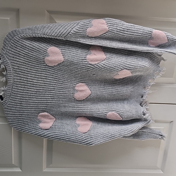 No Boundaries Gray Sweater w Fringe & Pink hearts. XXL NWOT see below for note - Picture 11 of 11